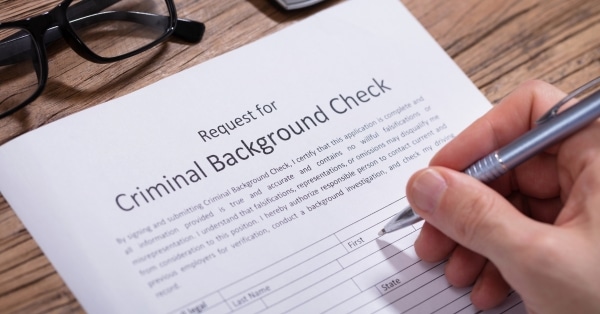 בדיקת רקע פלילי